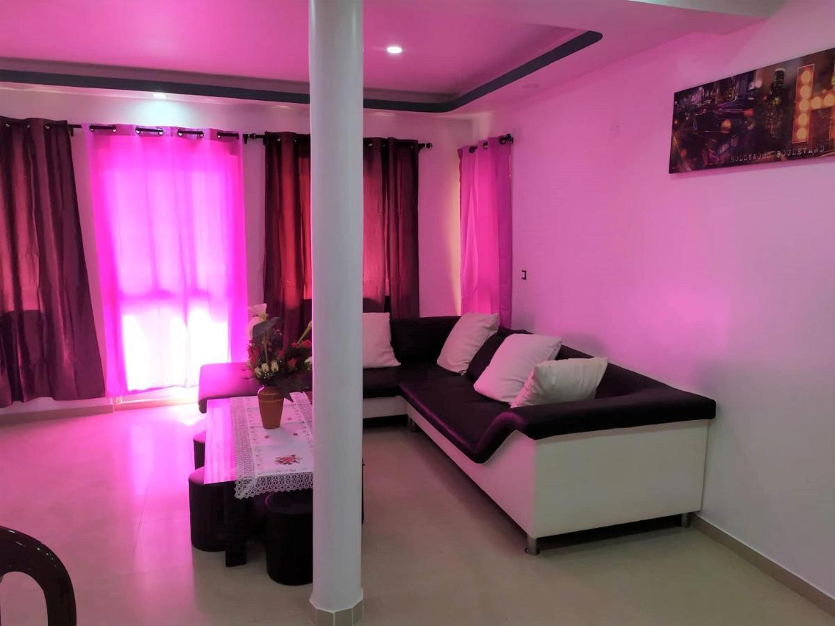 Casa Cabral : Big Apartment Next To The Beach Tarrafal  Dış mekan fotoğraf